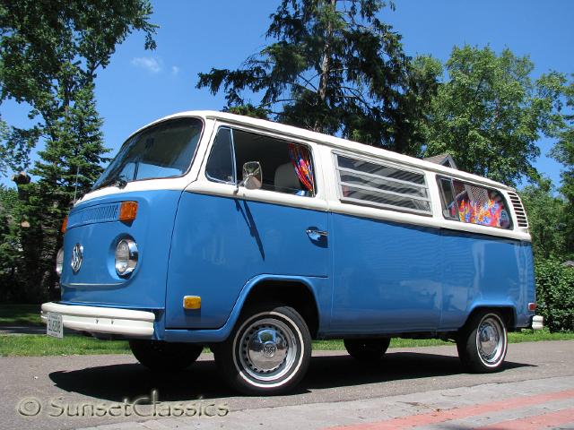 1973-vw-bus-weekender-498.jpg