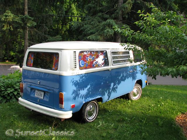 1973-vw-bus-weekender-995.jpg