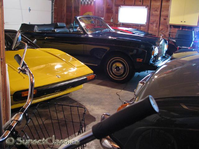 1974-rolls-royce-corniche-570.jpg