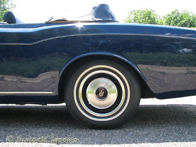 1974-rolls-royce-corniche-645.jpg