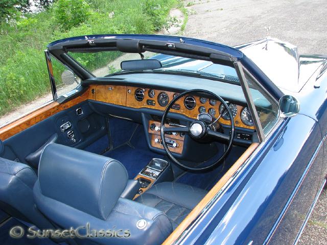 1974-rolls-royce-corniche-588.jpg