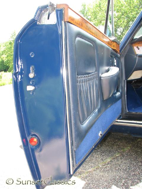 1974-rolls-royce-corniche-720.jpg