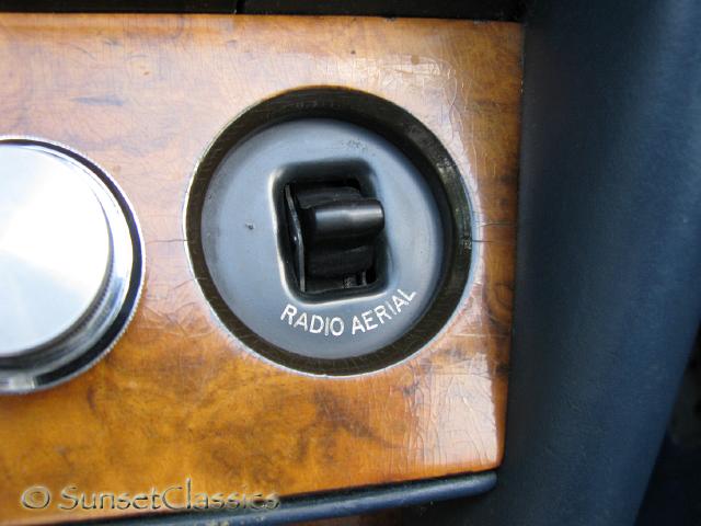1974-rolls-royce-corniche-740.jpg