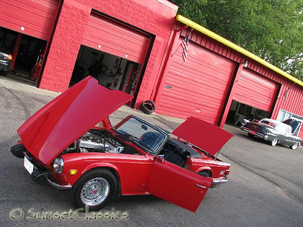 1974-triumph-tr6-664.jpg