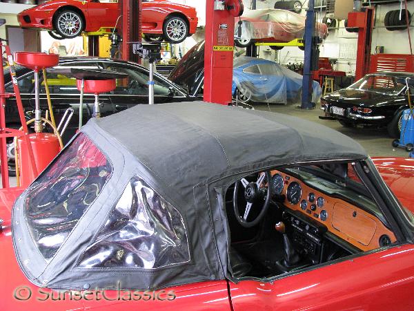 1974-triumph-tr6-717.jpg