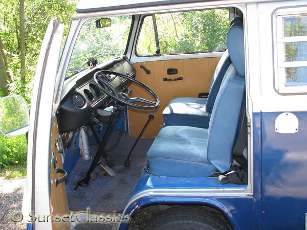 1974-vw-bus-pop-top-512.jpg