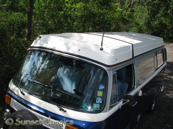 1974-vw-bus-pop-top-574.jpg