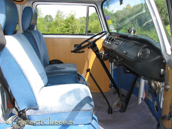 1974-vw-bus-pop-top-471.jpg
