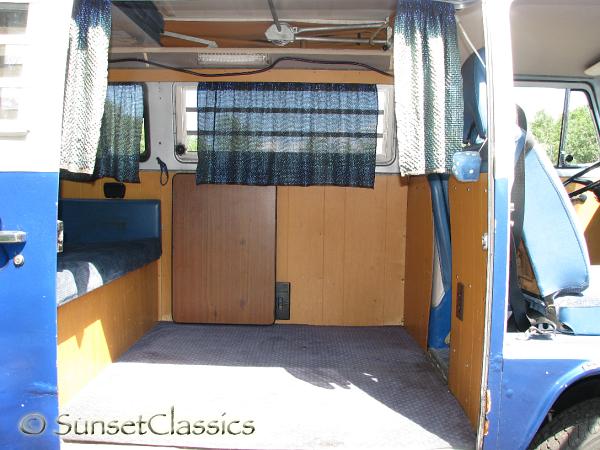 1974-vw-bus-pop-top-472.jpg