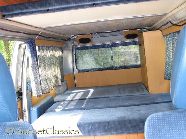 1974-vw-bus-pop-top-488.jpg