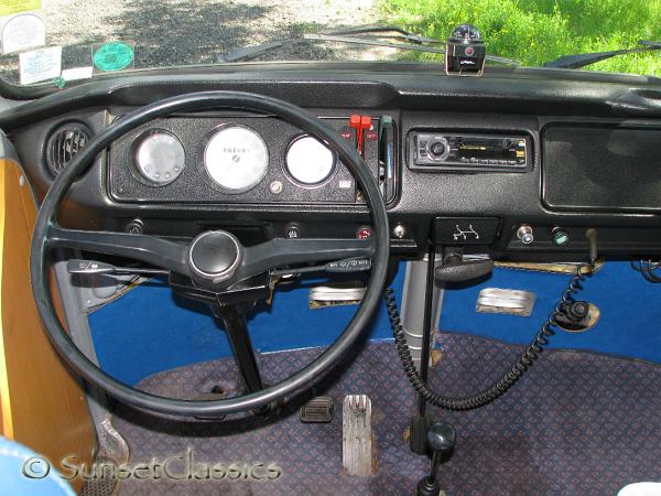 1974-vw-bus-pop-top-514.jpg