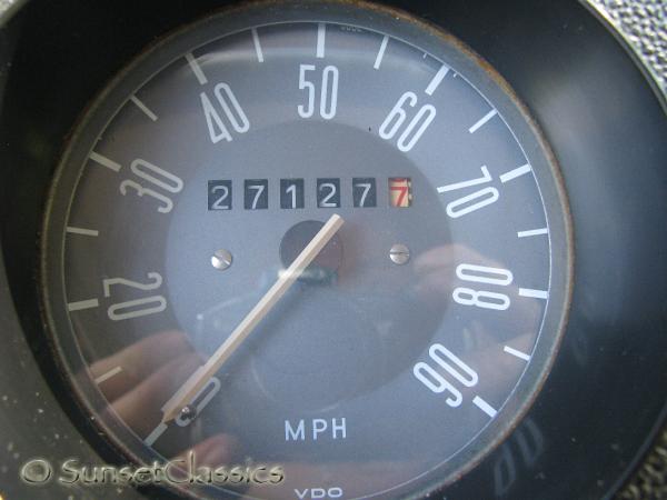 1974-vw-bus-pop-top-517.jpg