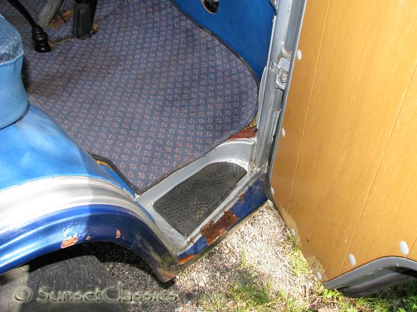 1974-vw-bus-pop-top-537.jpg
