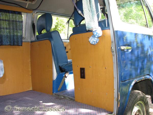 1974-vw-bus-pop-top-626.jpg