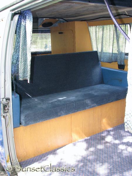 1974-vw-bus-pop-top-629.jpg