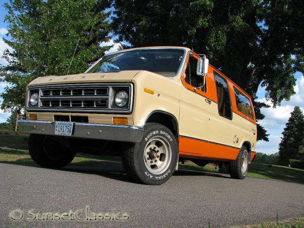 1977-ford-conversion-van-127.jpg