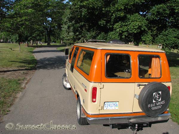 1977-ford-conversion-van-139.jpg