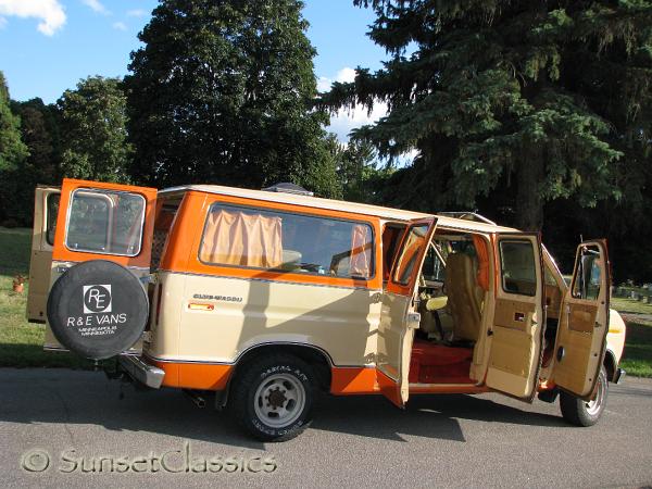 1977-ford-conversion-van-172.jpg