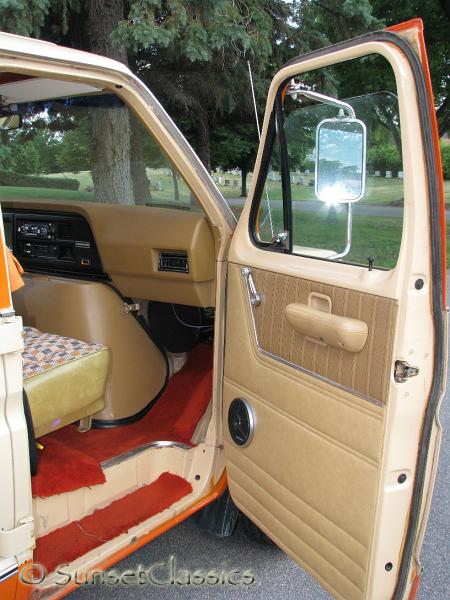 1977-ford-conversion-van-178.jpg