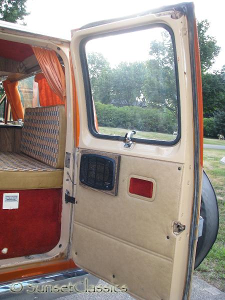 1977-ford-conversion-van-189.jpg