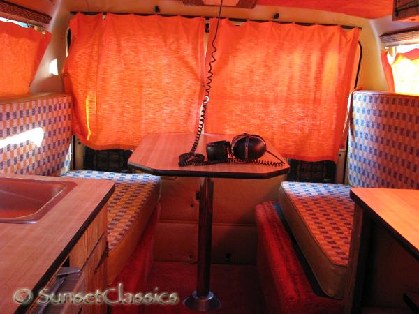 1977-ford-conversion-van-197.jpg