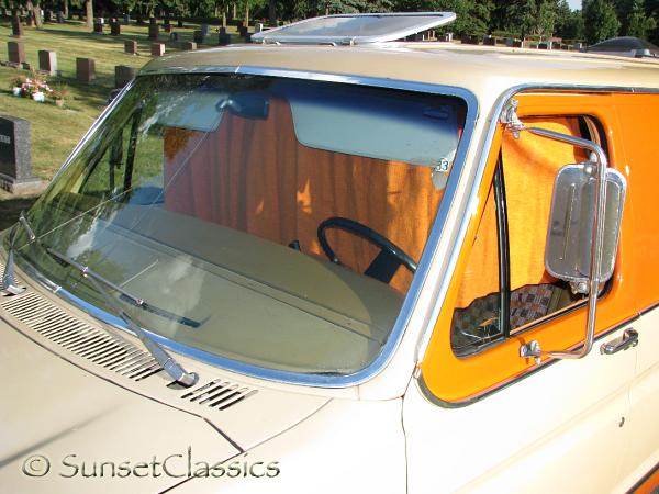 1977-ford-conversion-van-202.jpg