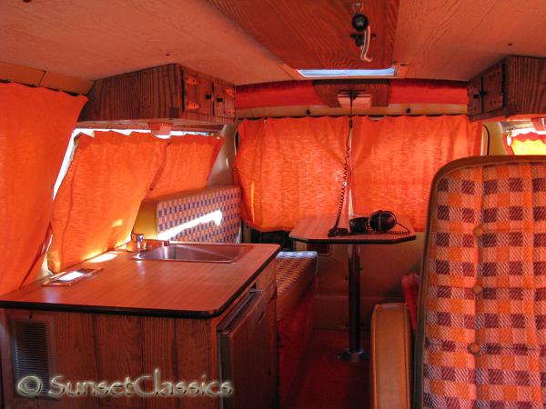 1977-ford-conversion-van-210.jpg