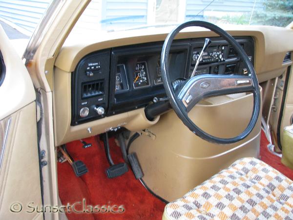 1977-ford-conversion-van-223.jpg