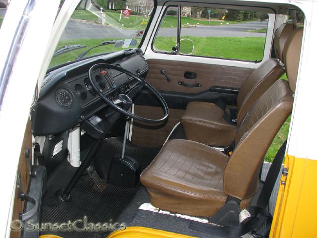1977-vw-bus-automatic-544.jpg