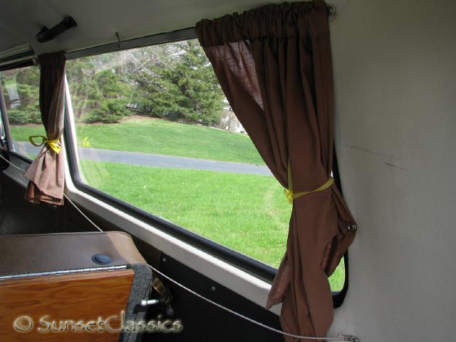 1977-vw-bus-automatic-639.jpg