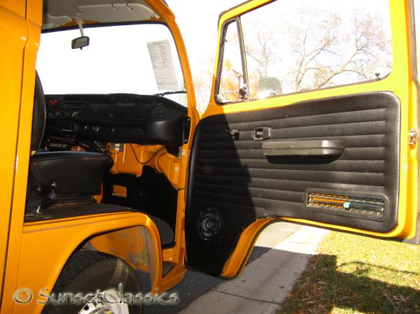 1977-vw-bus-westfalia-448.jpg