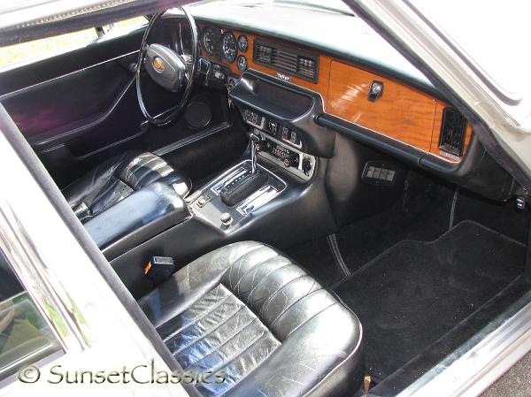 1978-jaguar-xj12-047.jpg