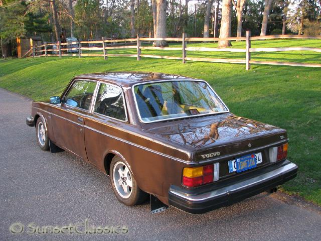 1980-volvo-327.jpg