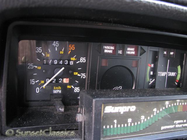 1980-volvo-404.jpg