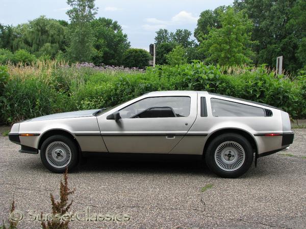 1982-delorean-700.jpg