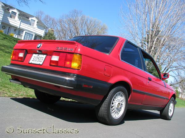 1988-bmw-325is-323.jpg