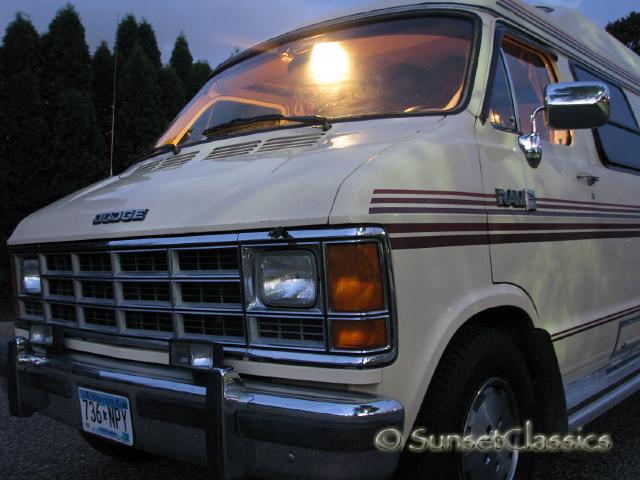 1988-dodge-rv-roadtrek-730.jpg